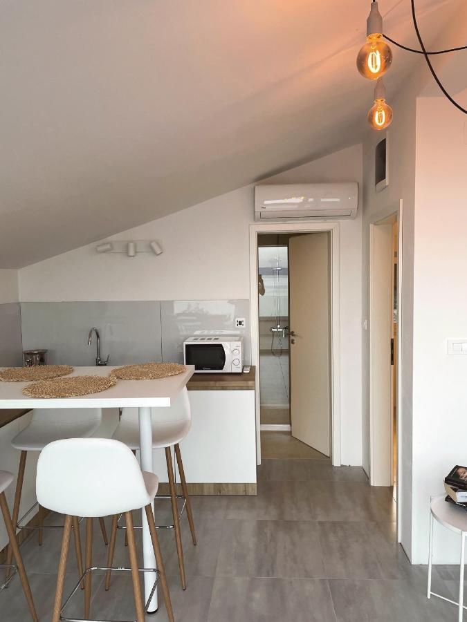 Apartment Seagreen Retreat Peruski Exterior photo